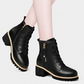 Nuria™ | Botines negros con cordones, tallas grandes