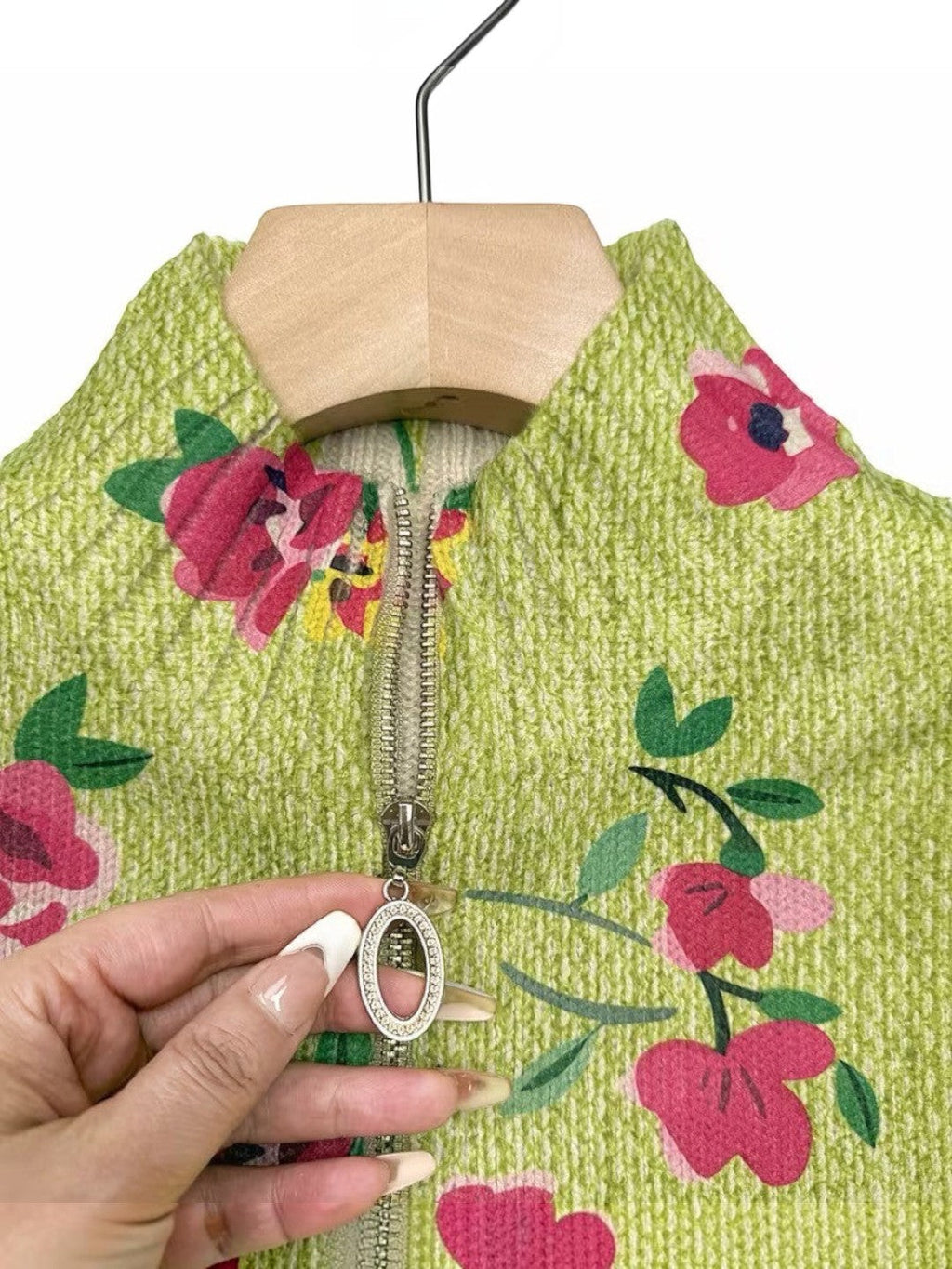 Mercedes | Cárdigan de punto verde con estampado floral